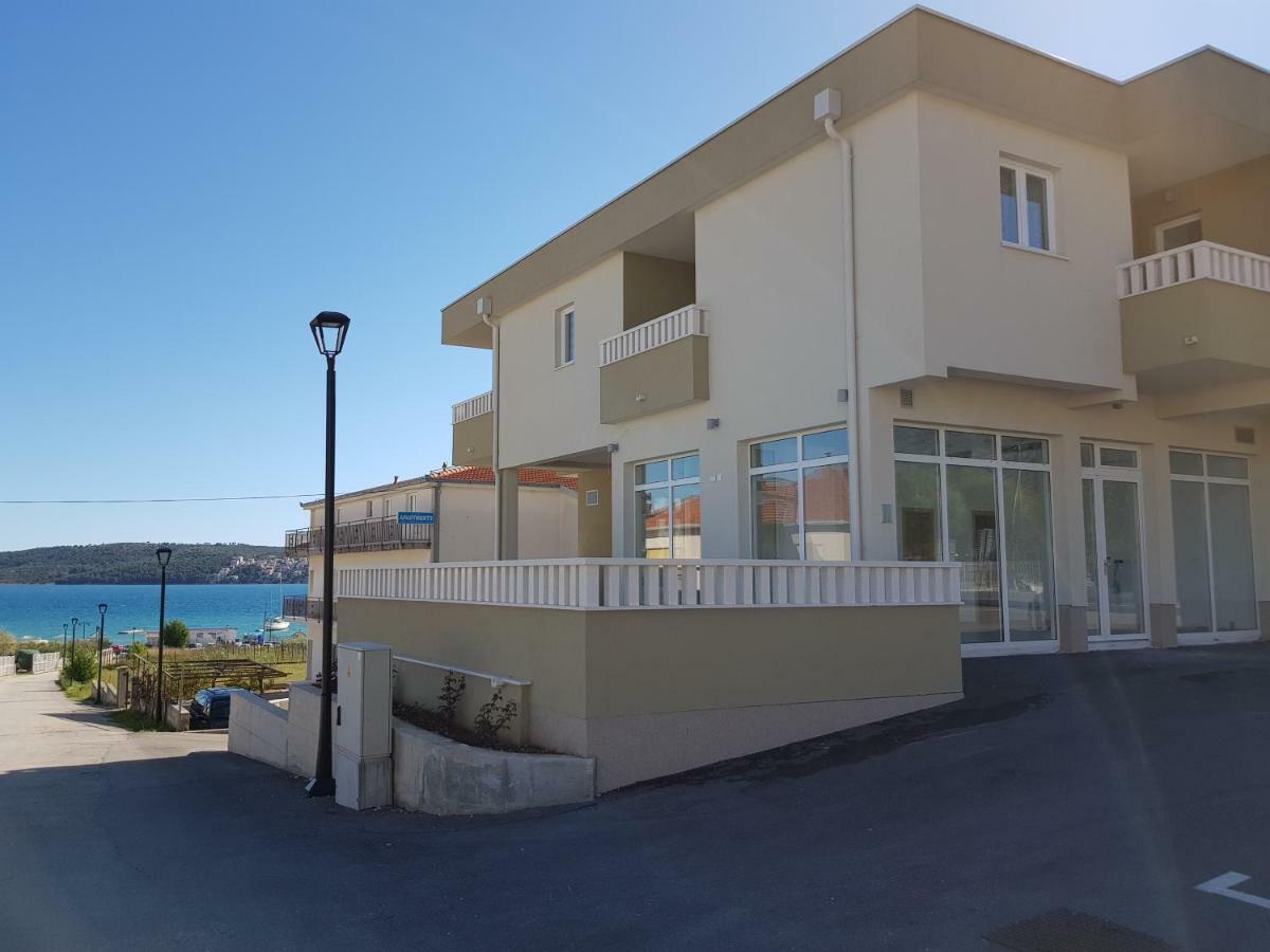 Apartmani Marella Donji Seget Exterior foto