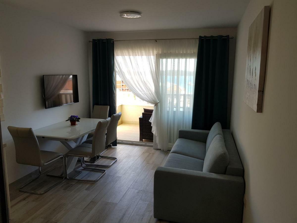 Apartmani Marella Donji Seget Exterior foto