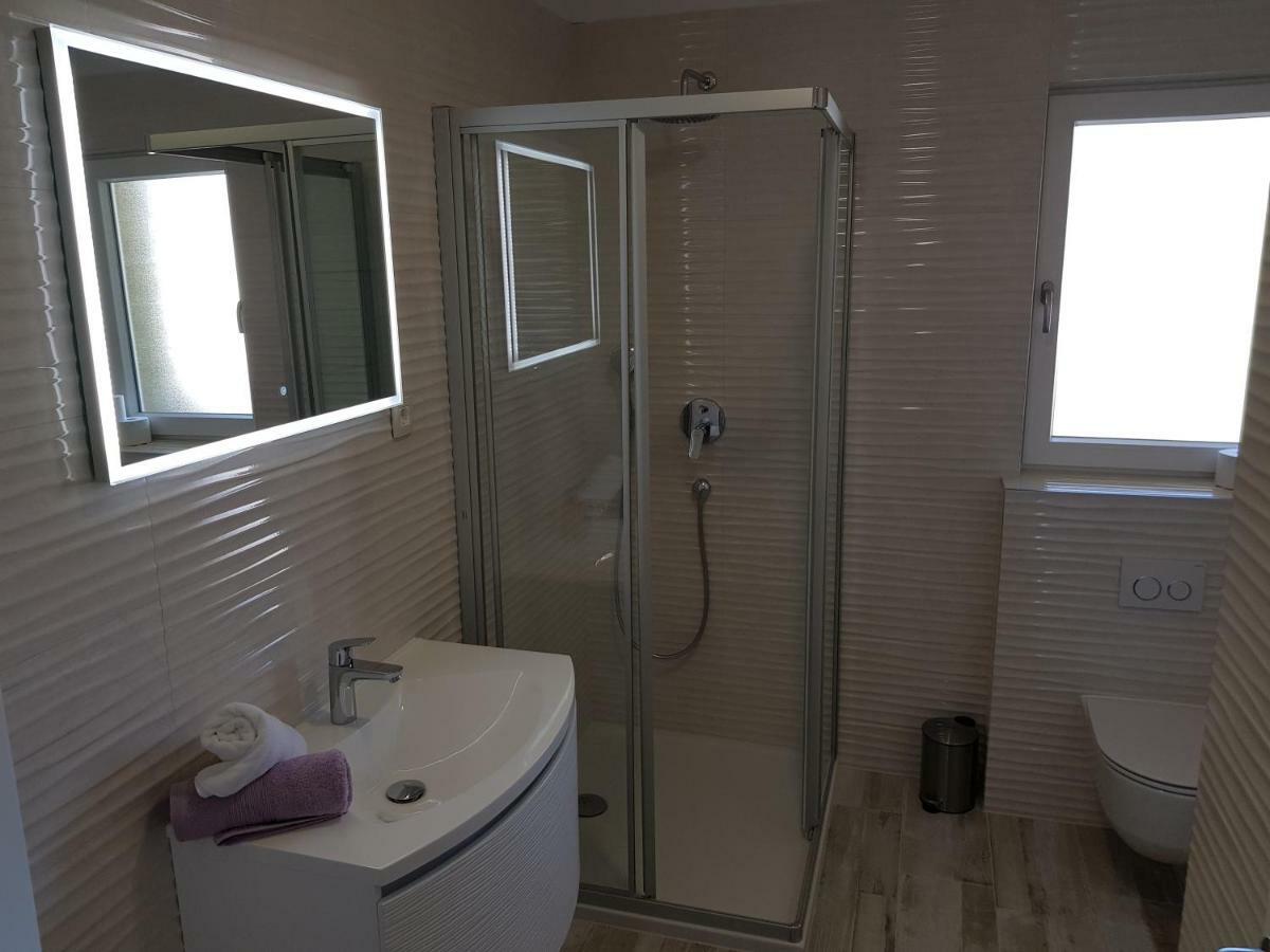 Apartmani Marella Donji Seget Exterior foto