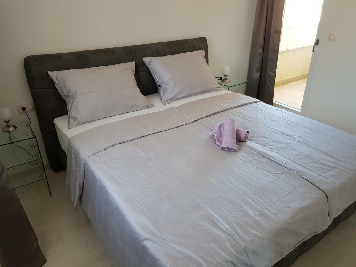 Apartmani Marella Donji Seget Exterior foto